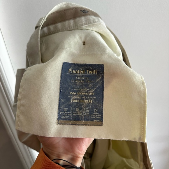 Light Tan Dockers Khakis - Picture 4 of 7
